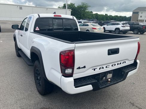 Used 2019 Toyota Tacoma SR w/ SX Package AWD/4WD image 5
