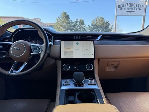 Used 2022 Jaguar F-PACE S AWD/4WD image 26