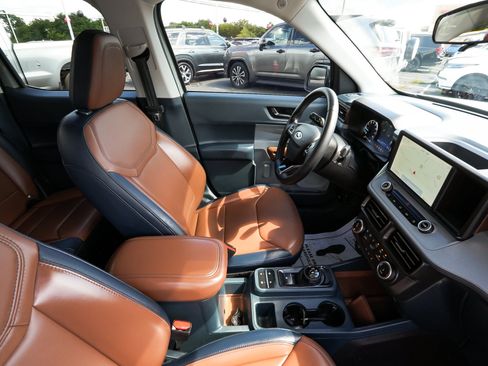 Used 2023 Ford Maverick Lariat w/ Lariat Luxury Package AWD/4WD image 46