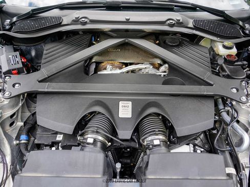 Used 2025 Aston Martin DB12 Coupe image 15