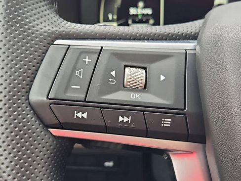 Used 2025 Mitsubishi Outlander SEL image 25