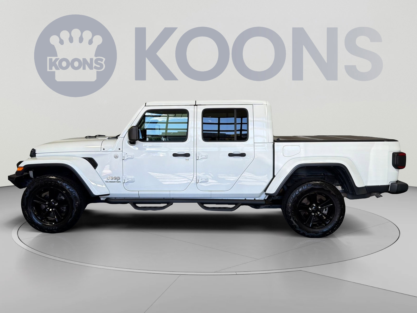 Used 2020 Jeep Gladiator Overland AWD/4WD image 2