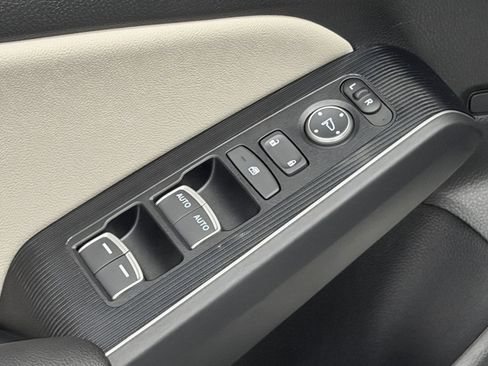 Used 2024 Honda Civic Touring image 20