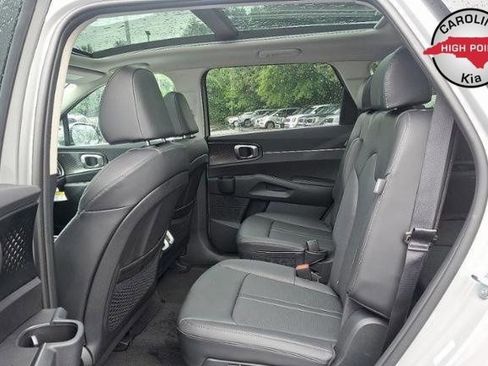 New 2025 Kia Sorento EX w/ Panoramic Sunroof Package image 5