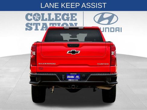 Used 2023 Chevrolet Silverado 1500 Custom Trail Boss w/ LPO, Dark Essentials Package image 9