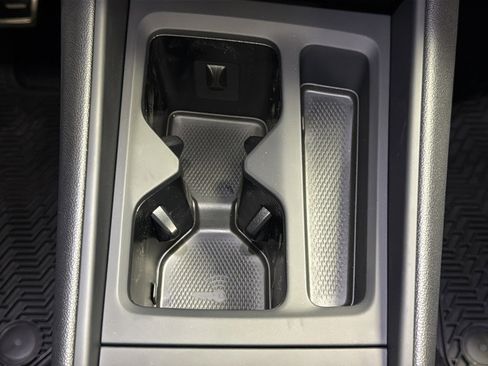 New 2026 Volkswagen Tiguan SE R-Line FWD image 19