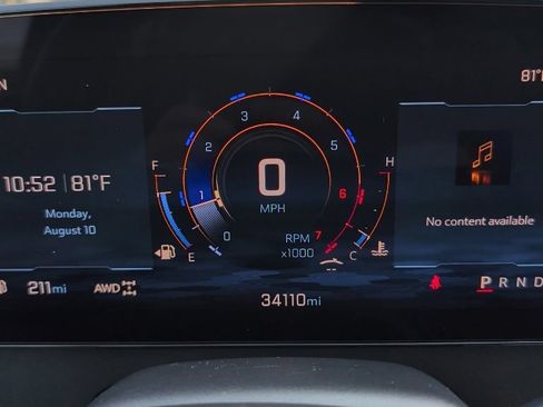 Used 2025 Chevrolet Traverse LT AWD/4WD image 31