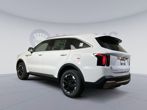 New 2026 Kia Sorento S image 4