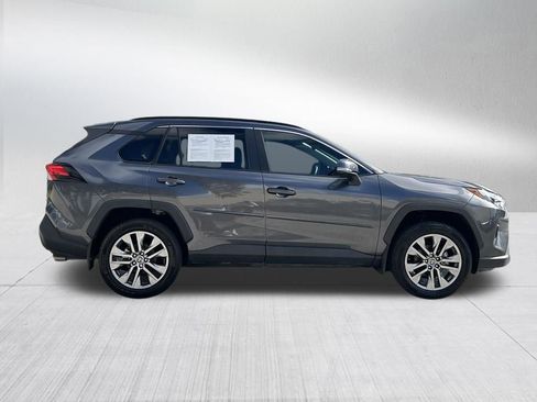 Used 2023 Toyota RAV4 XLE Premium image 4