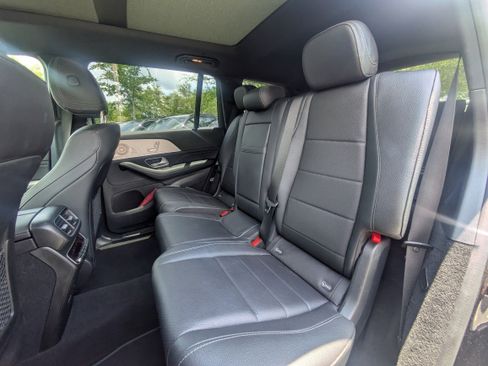 Used 2024 Mercedes-Benz GLS 450 4MATIC image 13