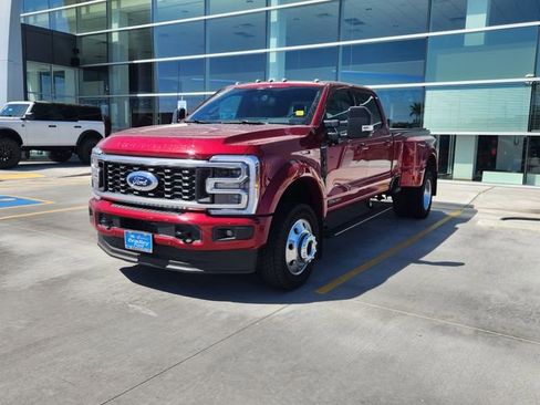 Used 2026 Ford F450 Platinum AWD/4WD image 2