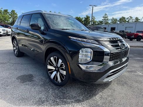 New 2025 Mitsubishi Outlander SEL image 10