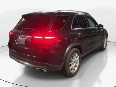 Used 2024 Mercedes-Benz GLE 450e 4MATIC image 4