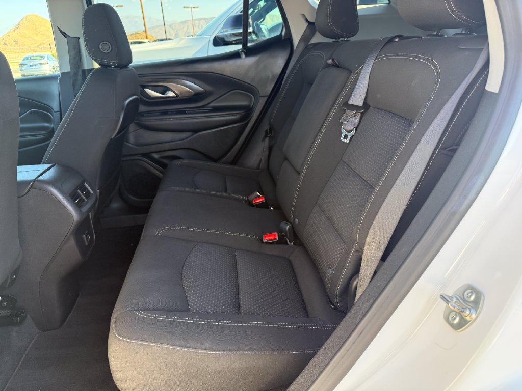 Used 2024 GMC Terrain SLE AWD/4WD image 14
