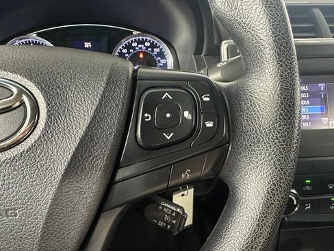 Used 2016 Toyota Camry LE FWD image 16