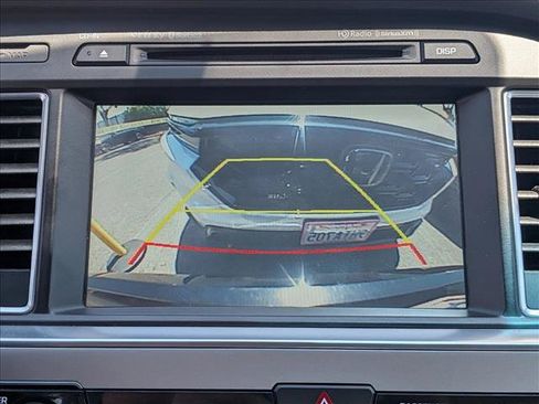 Used 2015 Hyundai Sonata Limited w/ Option Group 05 FWD image 13