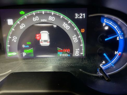 Used 2023 Toyota RAV4 LE AWD/4WD image 13