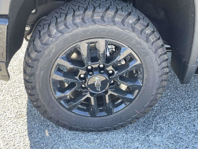 New 2026 Chevrolet Silverado 2500 High Country w/ Midnight Edition AWD/4WD image 9