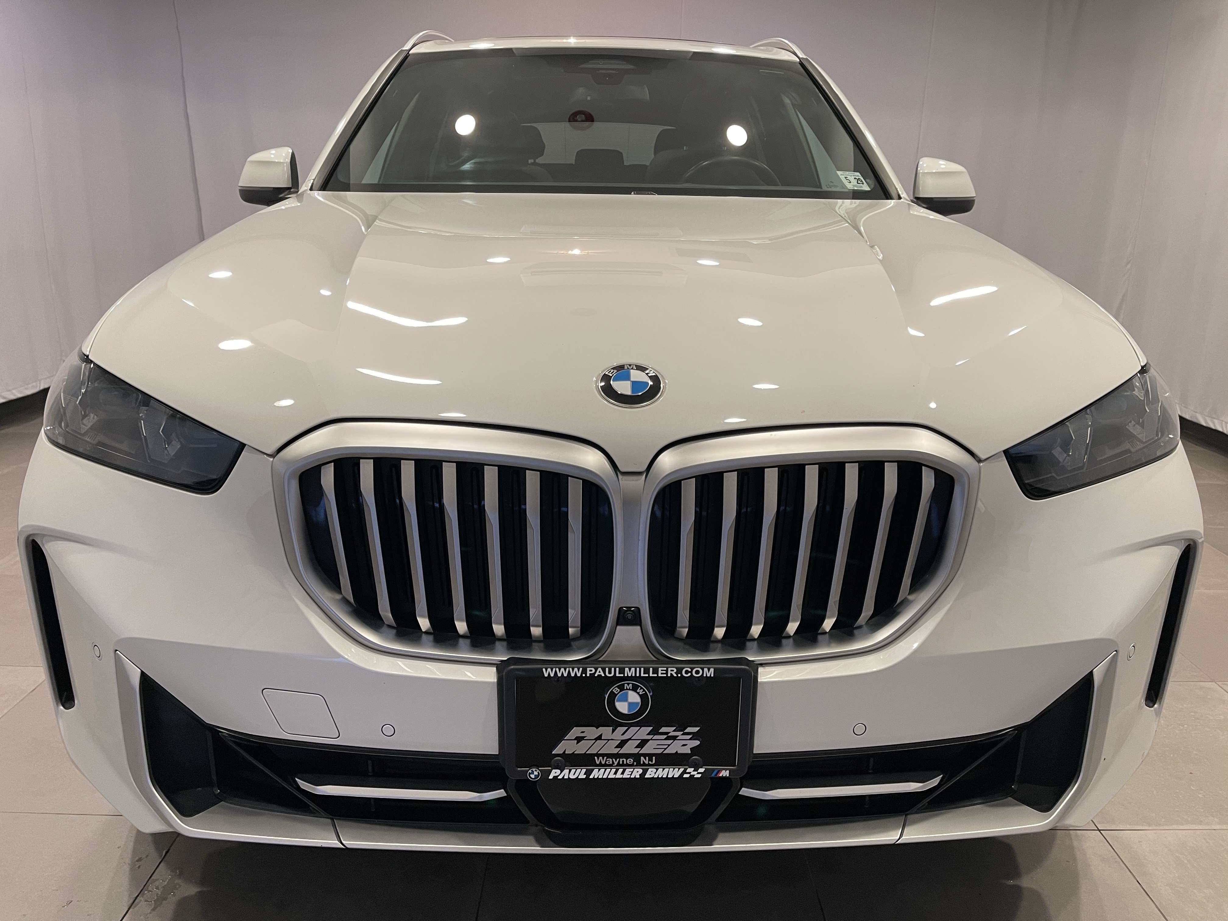 Certified 2024 BMW X5 xDrive40i w/ Parking Assistance Package AWD/4WD image 2