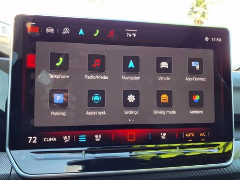 Used 2025 Volkswagen GTI SE image 3