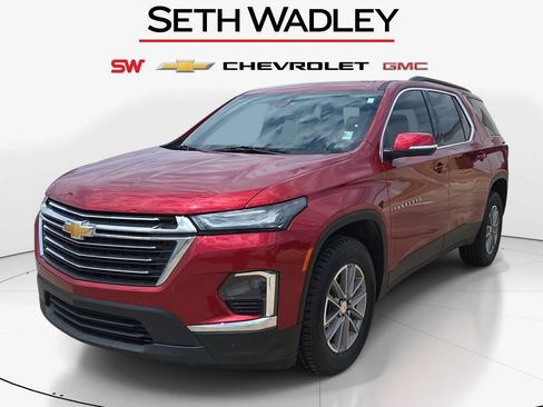 Used 2023 Chevrolet Traverse LT FWD image 3