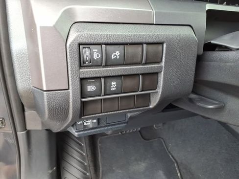 Certified 2025 Toyota Tacoma TRD Off-Road image 19