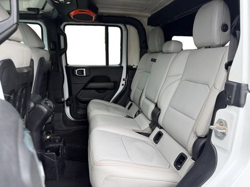 Used 2021 Jeep Gladiator Mojave AWD/4WD image 16