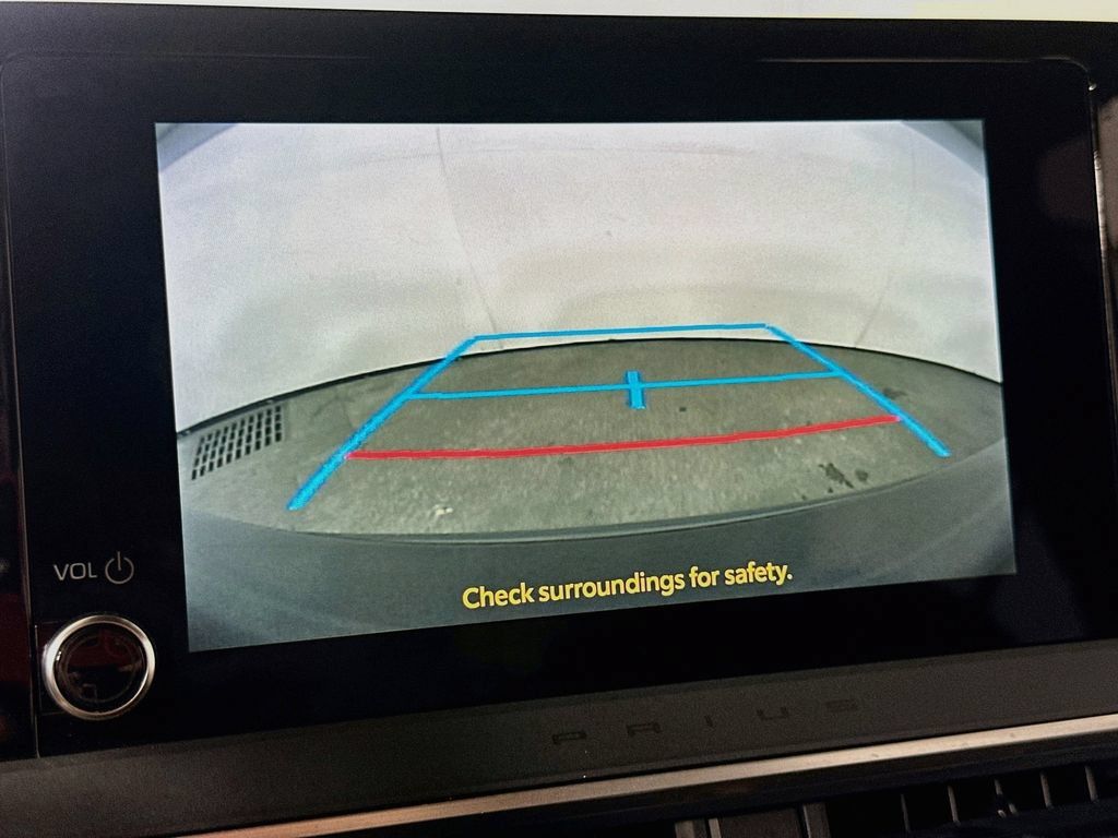 Used 2023 Toyota Prius XLE FWD image 11