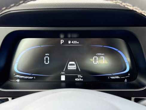 Certified 2025 Hyundai Elantra Sport image 19