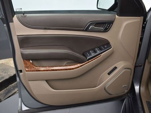 Used 2020 Chevrolet Suburban Premier w/ Premier 6.2L Value Package image 10