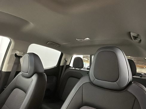 Used 2019 Chevrolet Colorado Z71 AWD/4WD image 16