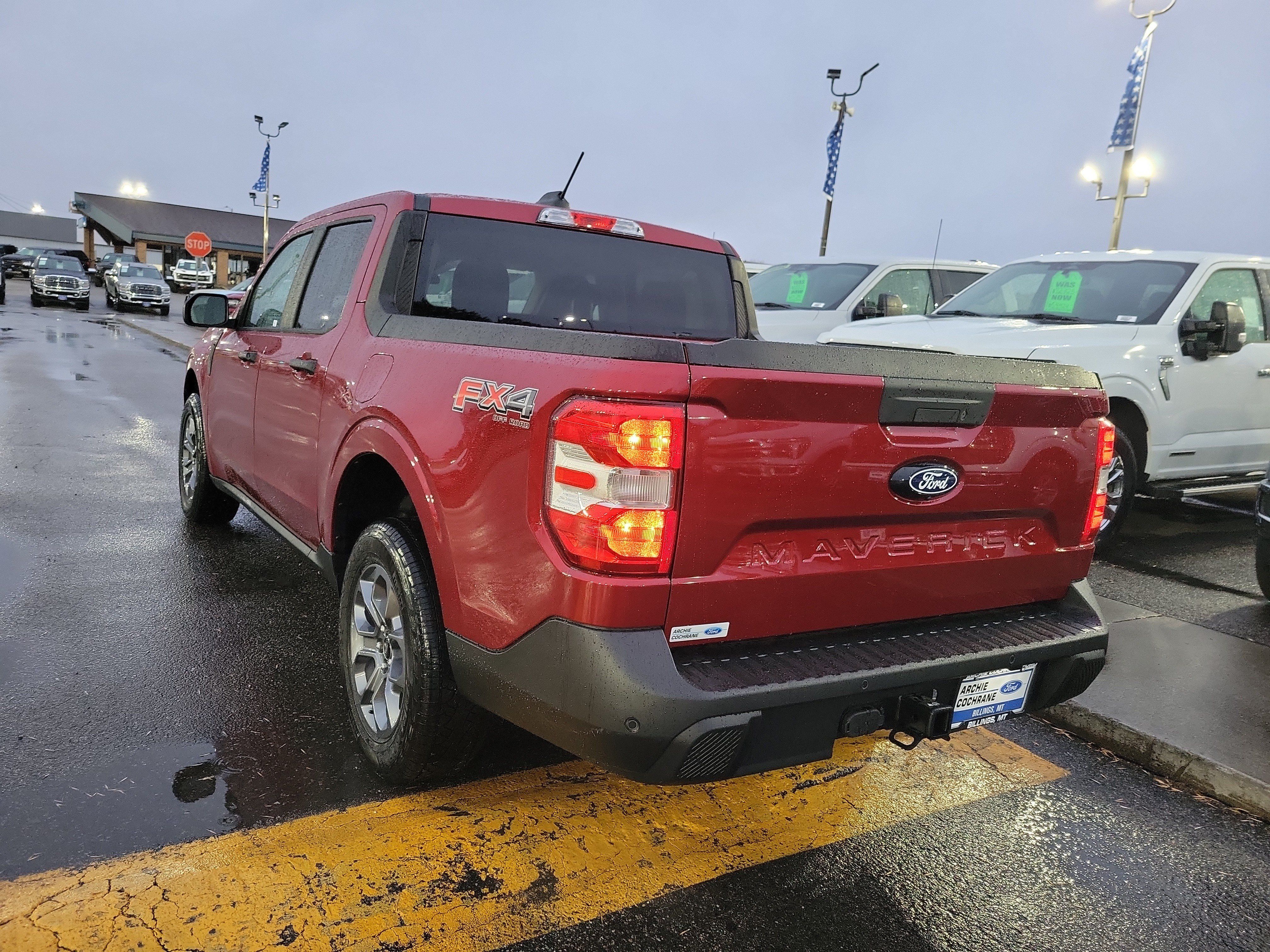 Used 2025 Ford Maverick XLT w/ XLT Luxury Package AWD/4WD image 3