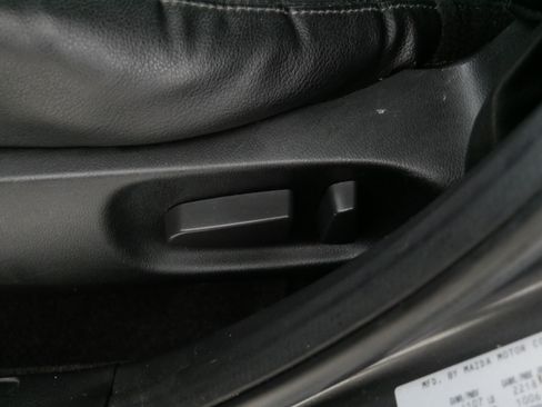 Used 2011 MAZDA MAZDA3 s Grand Touring w/ Tech Pkg FWD image 20