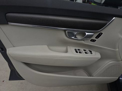 Used 2020 Volvo V90 T6 Cross Country AWD/4WD image 28