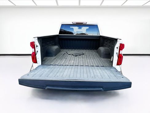 Used 2022 Chevrolet Silverado 1500 Custom image 17