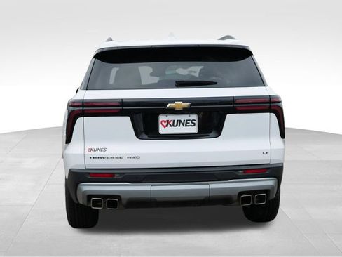 Used 2024 Chevrolet Traverse LT AWD/4WD image 9