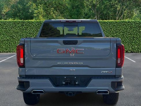 Used 2024 GMC Sierra 1500 AT4 w/ Technology Package AWD/4WD image 5
