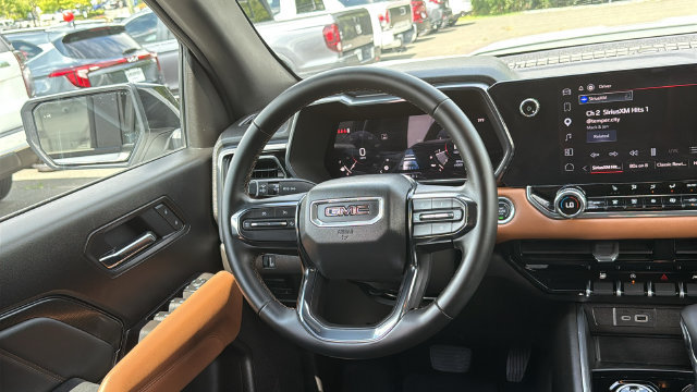Used 2025 GMC Canyon AT4 w/ Nightfall Edition AWD/4WD image 22