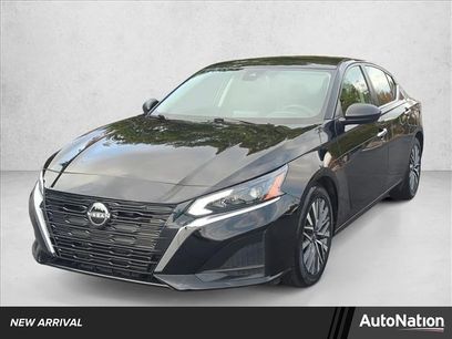 Used 2024 Nissan Altima 2.5 SV