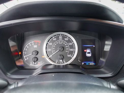 Used 2022 Toyota Corolla LE image 15