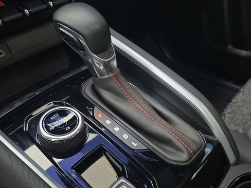 Used 2023 Chevrolet Colorado Z71 w/ Z71 Convenience Package 2 image 26