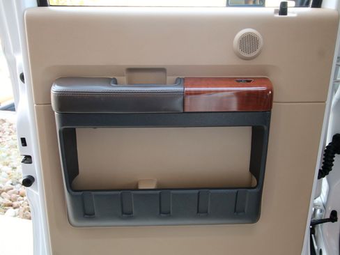 Used 2016 Ford F250 King Ranch w/ FX4 Off-Road Package image 45