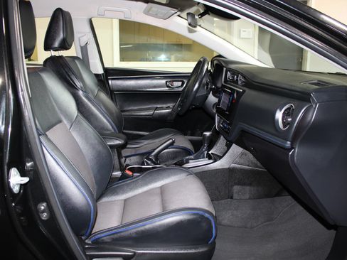 Used 2019 Toyota Corolla SE FWD image 23