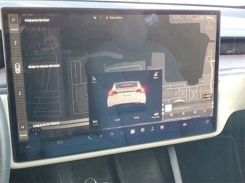 Used 2023 Tesla Model X image 24