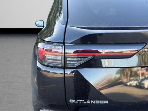 New 2026 Mitsubishi Outlander FWD image 30