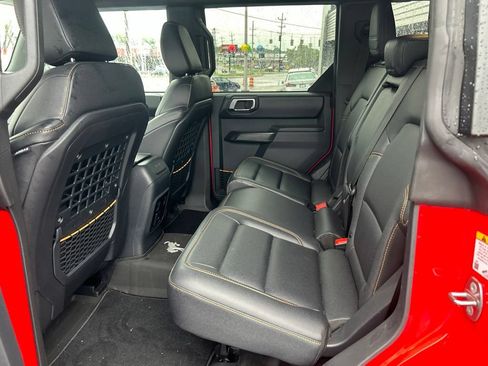Used 2024 Ford Bronco Badlands AWD/4WD image 18
