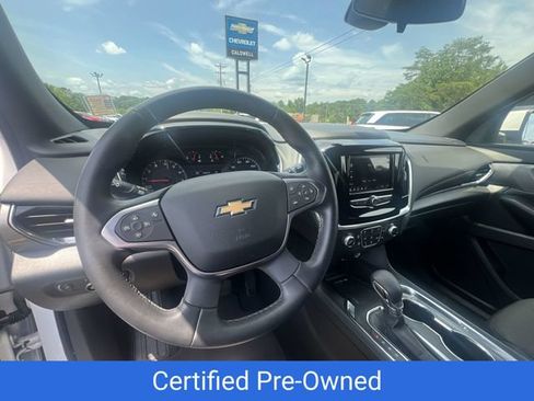 Certified 2023 Chevrolet Traverse LT FWD image 16