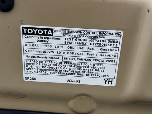 Used 2016 Toyota Tacoma TRD Off-Road w/ Towing Package AWD/4WD image 19