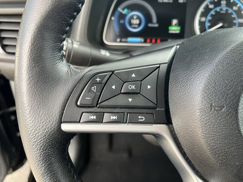 Certified 2024 Nissan Leaf SV Plus image 18