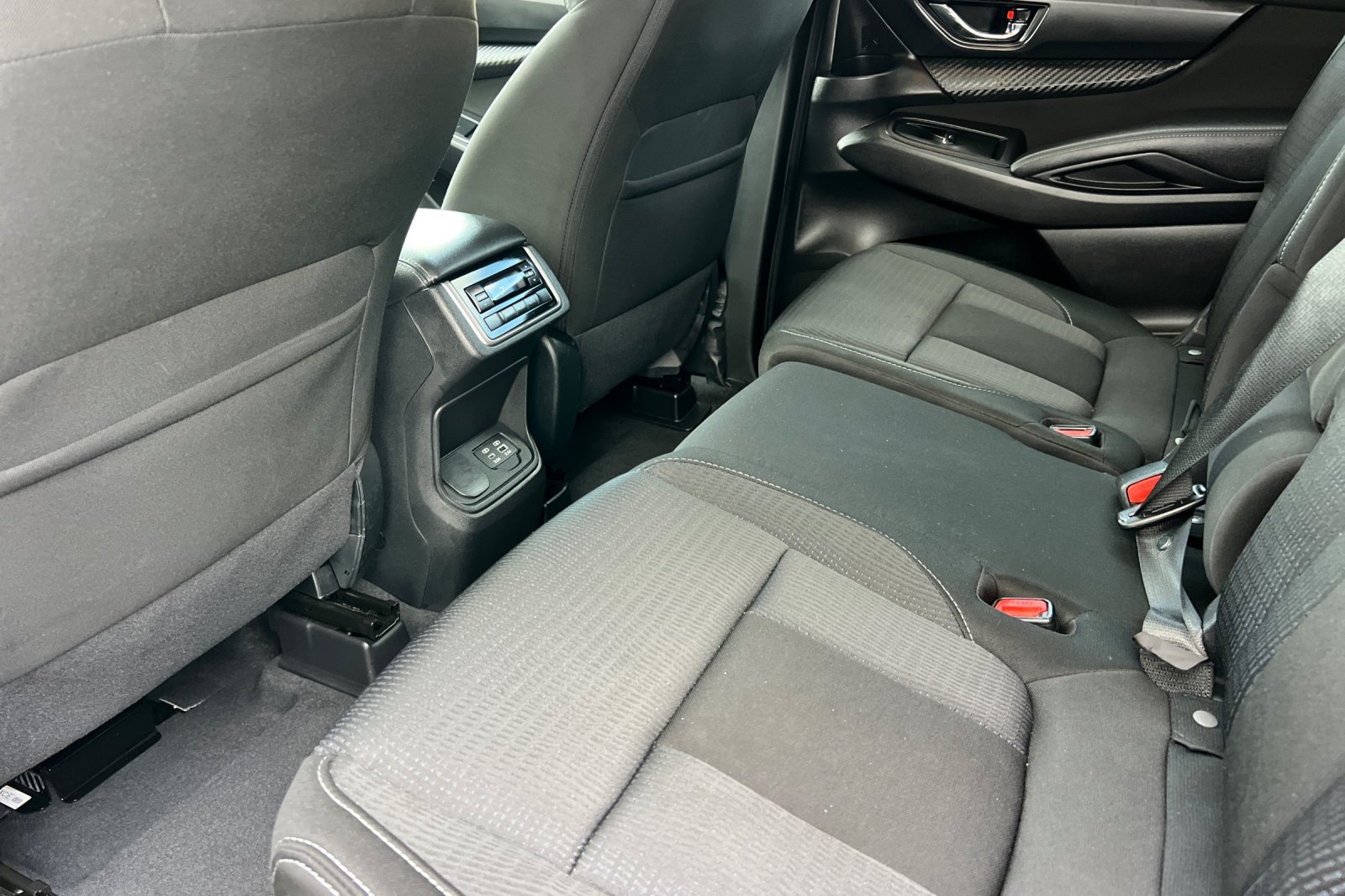 Used 2024 Subaru Ascent Premium w/ Convenience Package AWD/4WD image 14